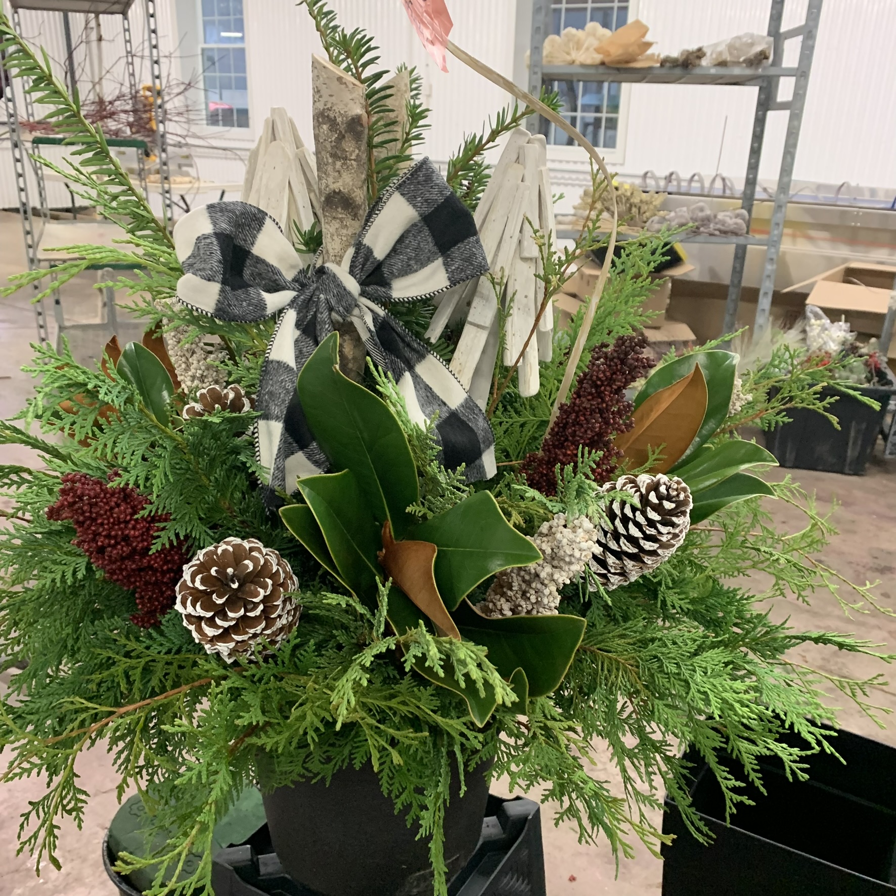 Christmas Urn - Image 5